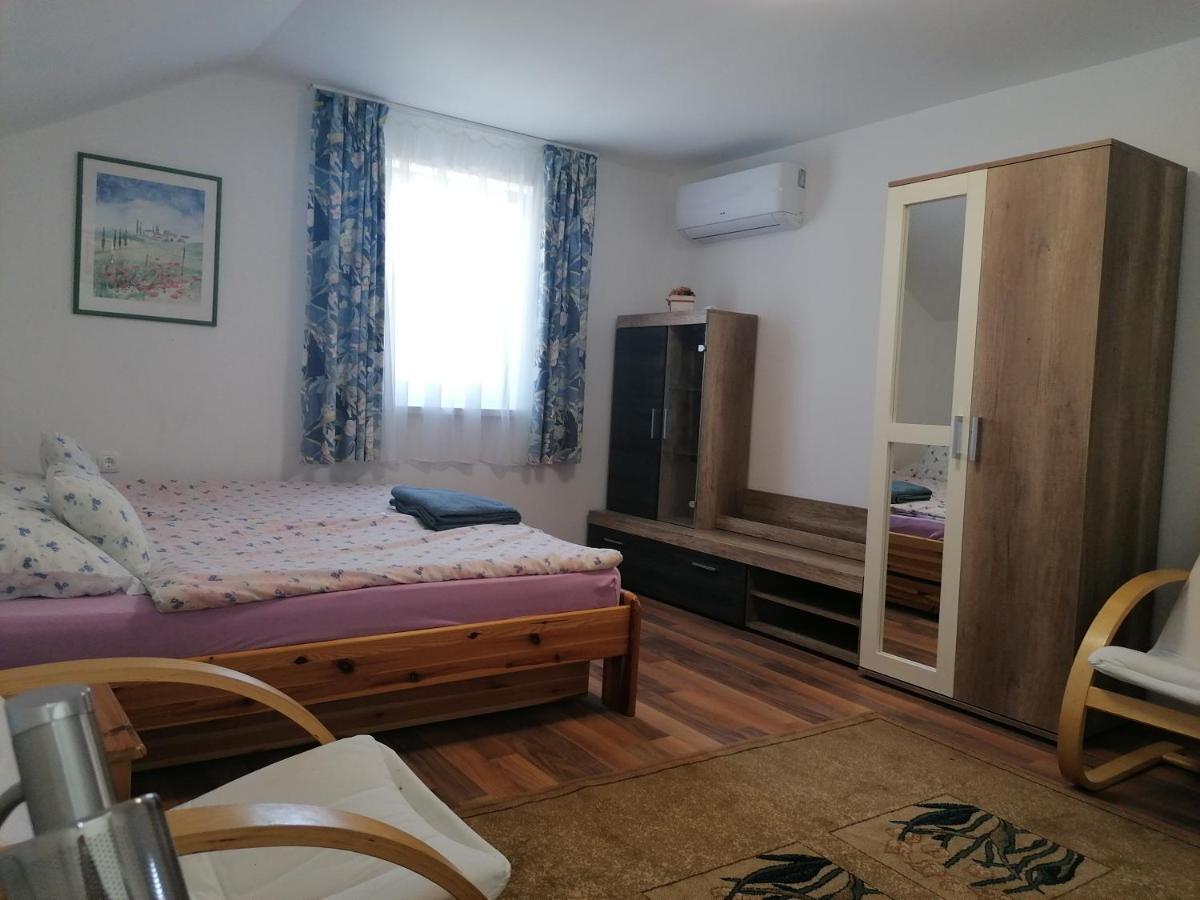 Mimi Vendeghaz Apartment Siofok Exterior photo